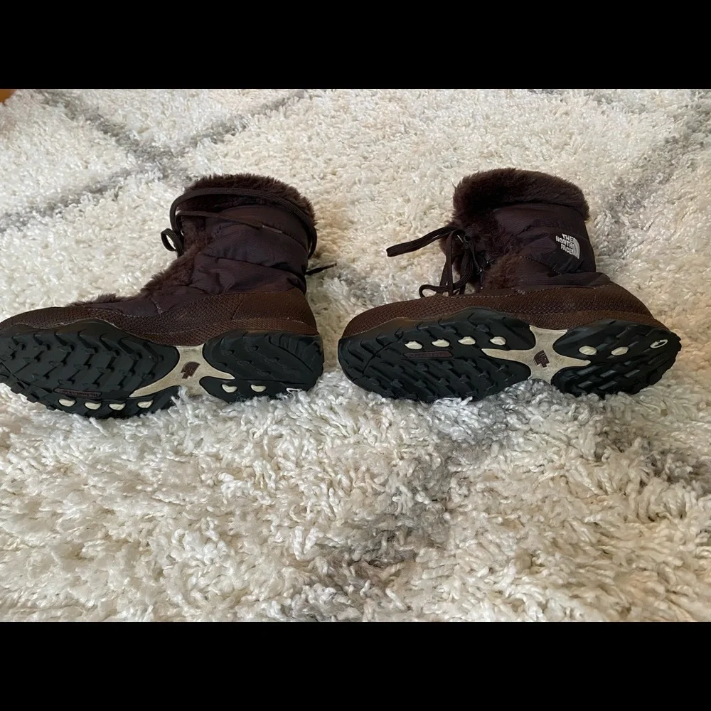 The North Face Women’s Brown Insulated Winter Snow/Rain Boots - Picture 2 of 6